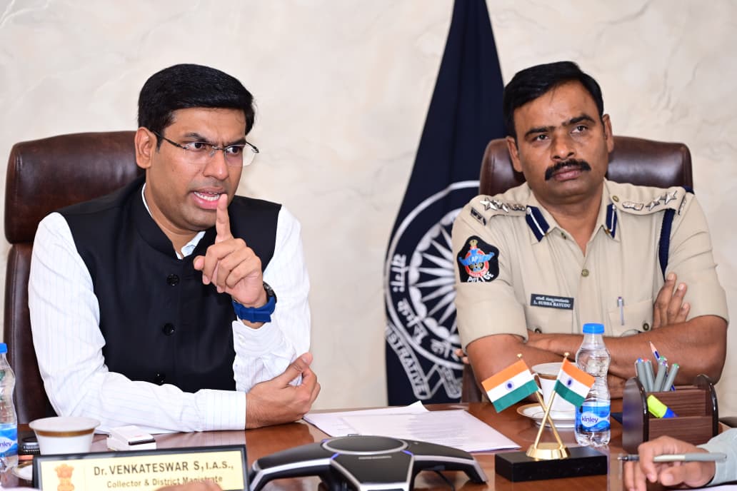 ఇసుక, కంకర (గ్రావెల్) అక్రమ తవ్వకాలు, రవాణా పై కఠిన చర్యలు